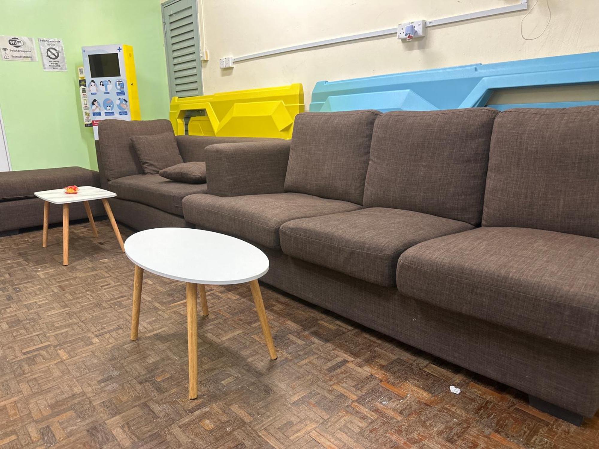 Pelangi Capsule Hostel جوهر بهرو المظهر الخارجي الصورة